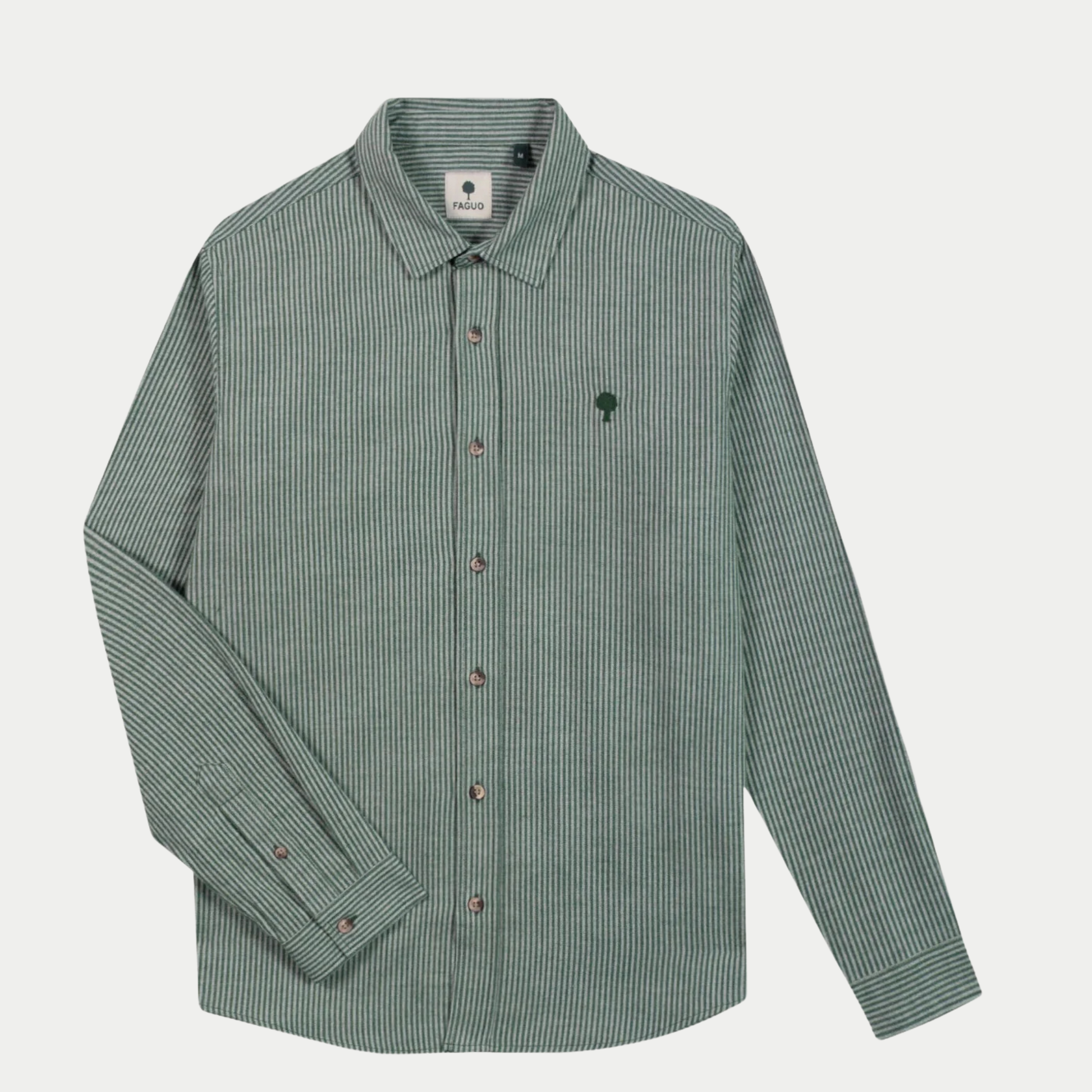 Chemise Iraty Faguo à rayures vert foncé et écru, vue à plat de face, manche gauche repliée