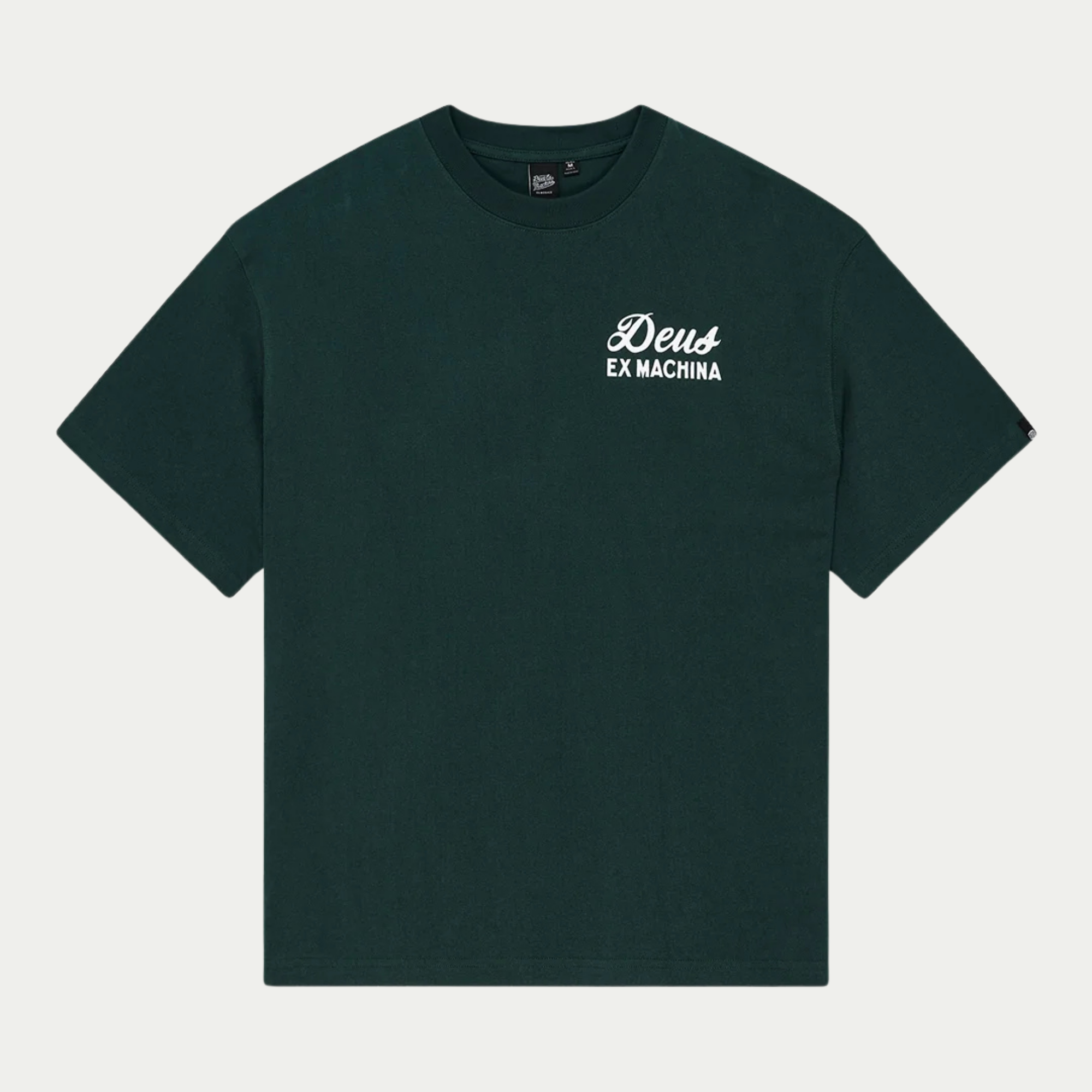 T-shirt Biarritz Sign vert sapin Deus Ex Machina, vue de face à plat, logo script blanc sur la poitrine