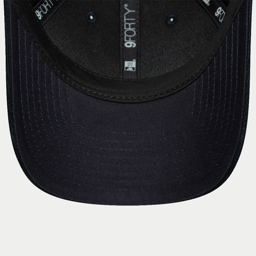 Casquette 9Forty M-crown Alpine velours bleu marine New Era - dessous de visière et taping intérieur 9Forty