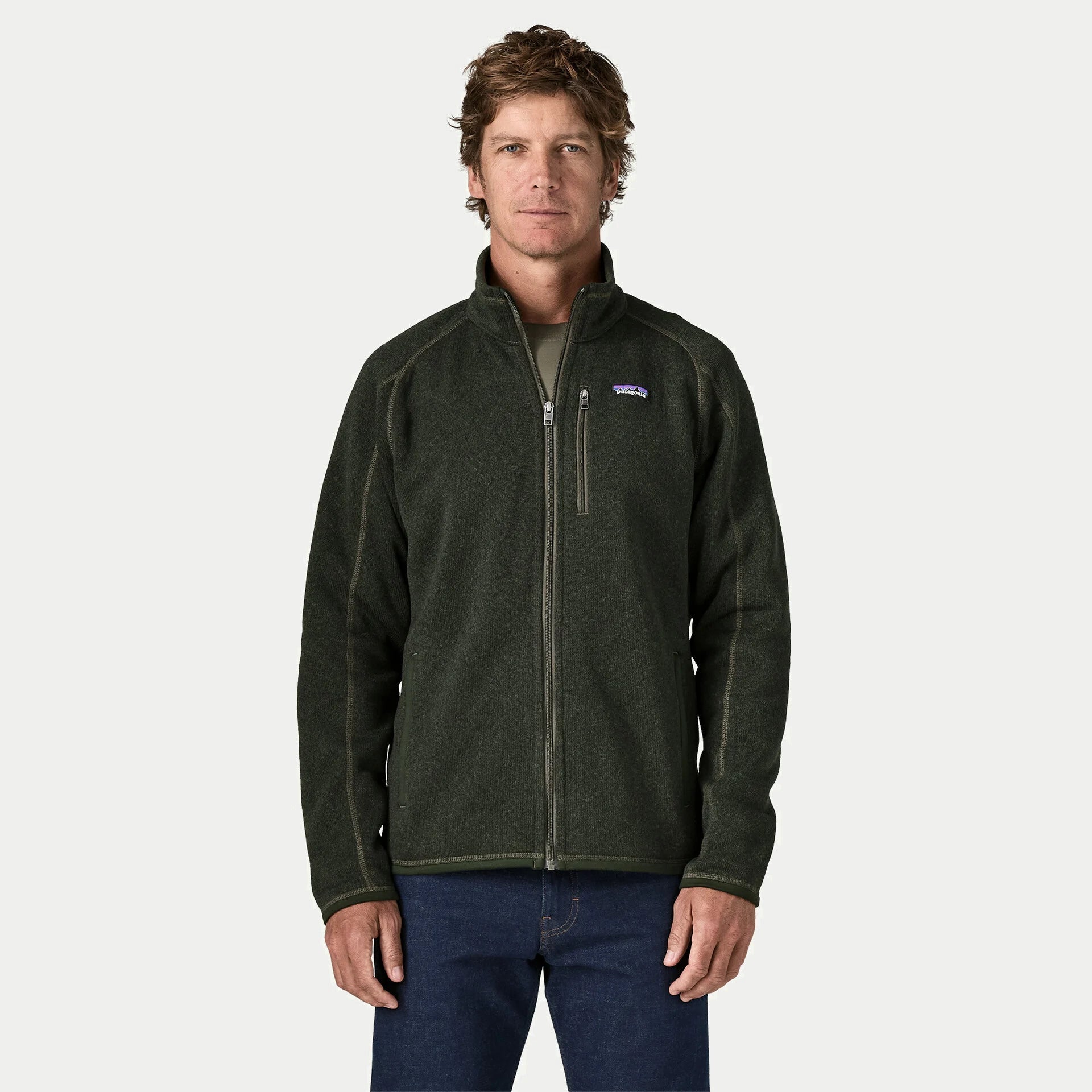 Polaire Better Sweater Old Growth Green Patagonia portée de face, zip ouvert sur le haut