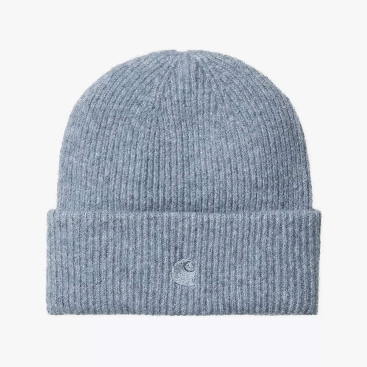 Bonnet Curtis Shady Blue Carhartt WIP, maille côtelée bleu gris clair, revers large et logo C brodé ton sur ton