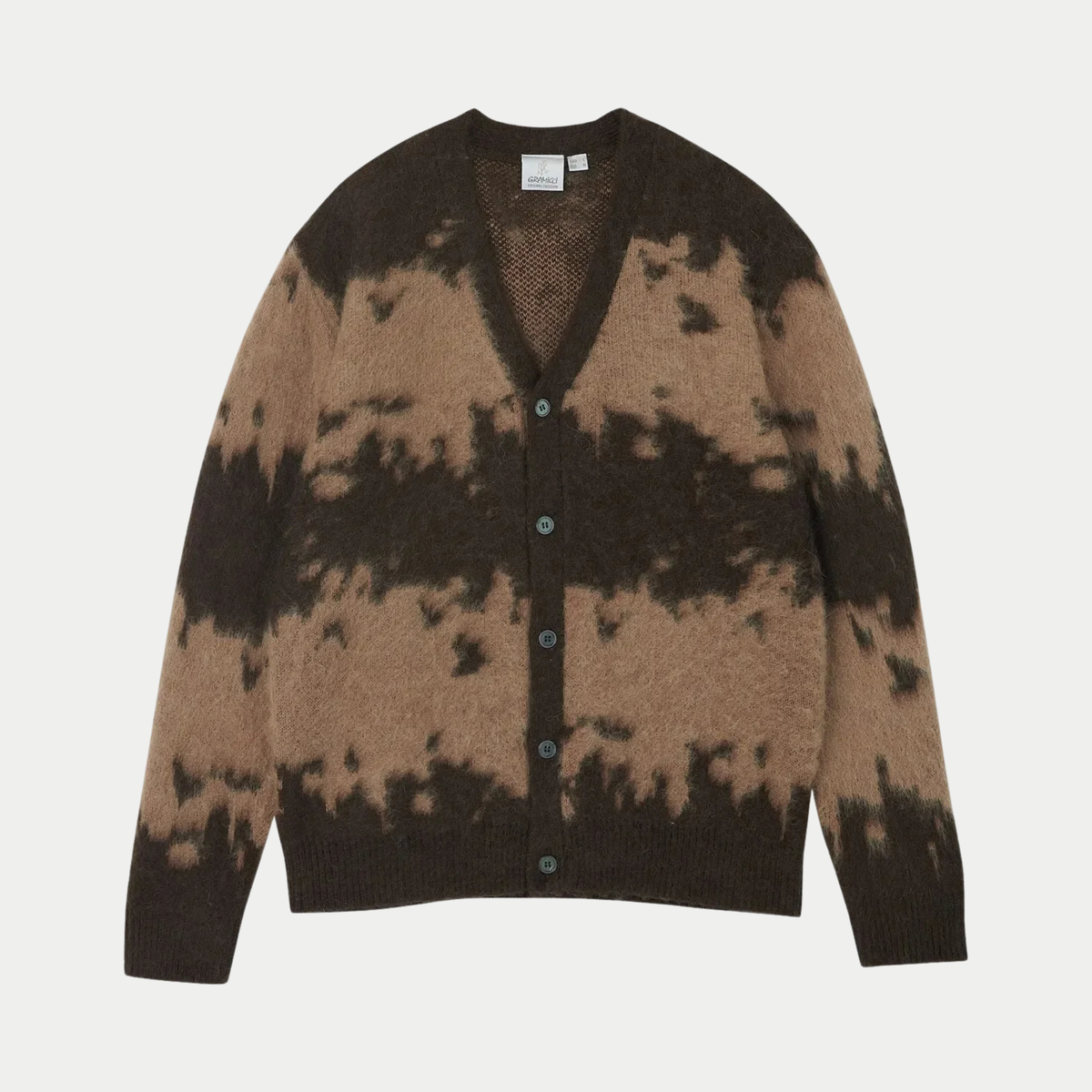 Cardigan Gramicci en mohair taupe et brun foncé à motif éclaboussures, col V et patte boutonnée, vu de face à plat