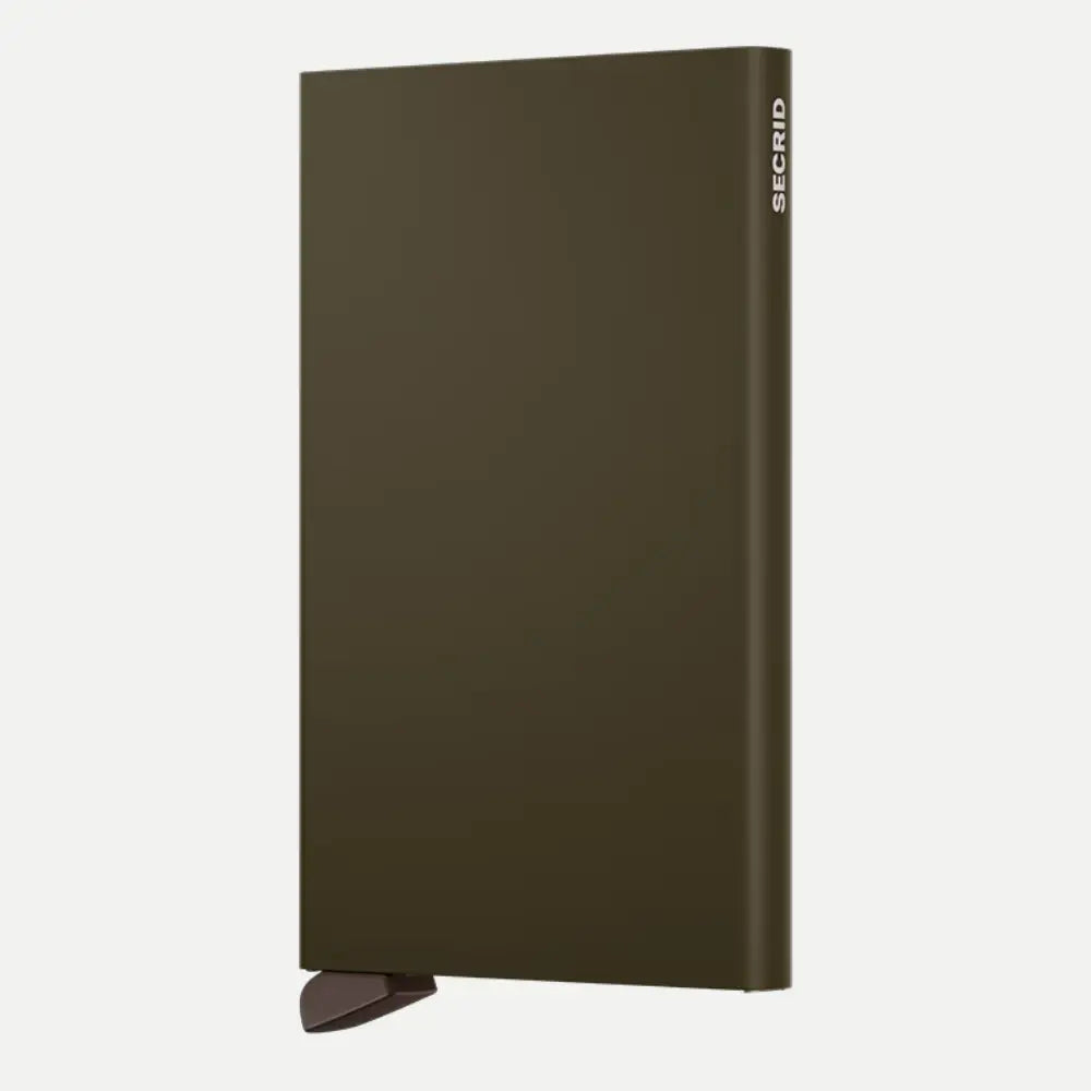 Porte-cartes aluminium vert olive foncé de face, arête biseautée et logo en clair