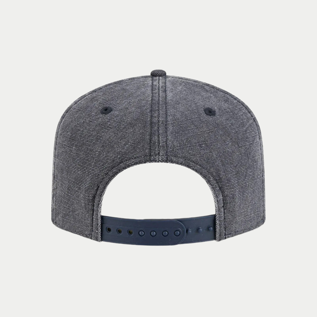 Dos de la casquette 19Twenty New York Yankees, ouverture snapback et sangle plastique crantée Bleu Marine