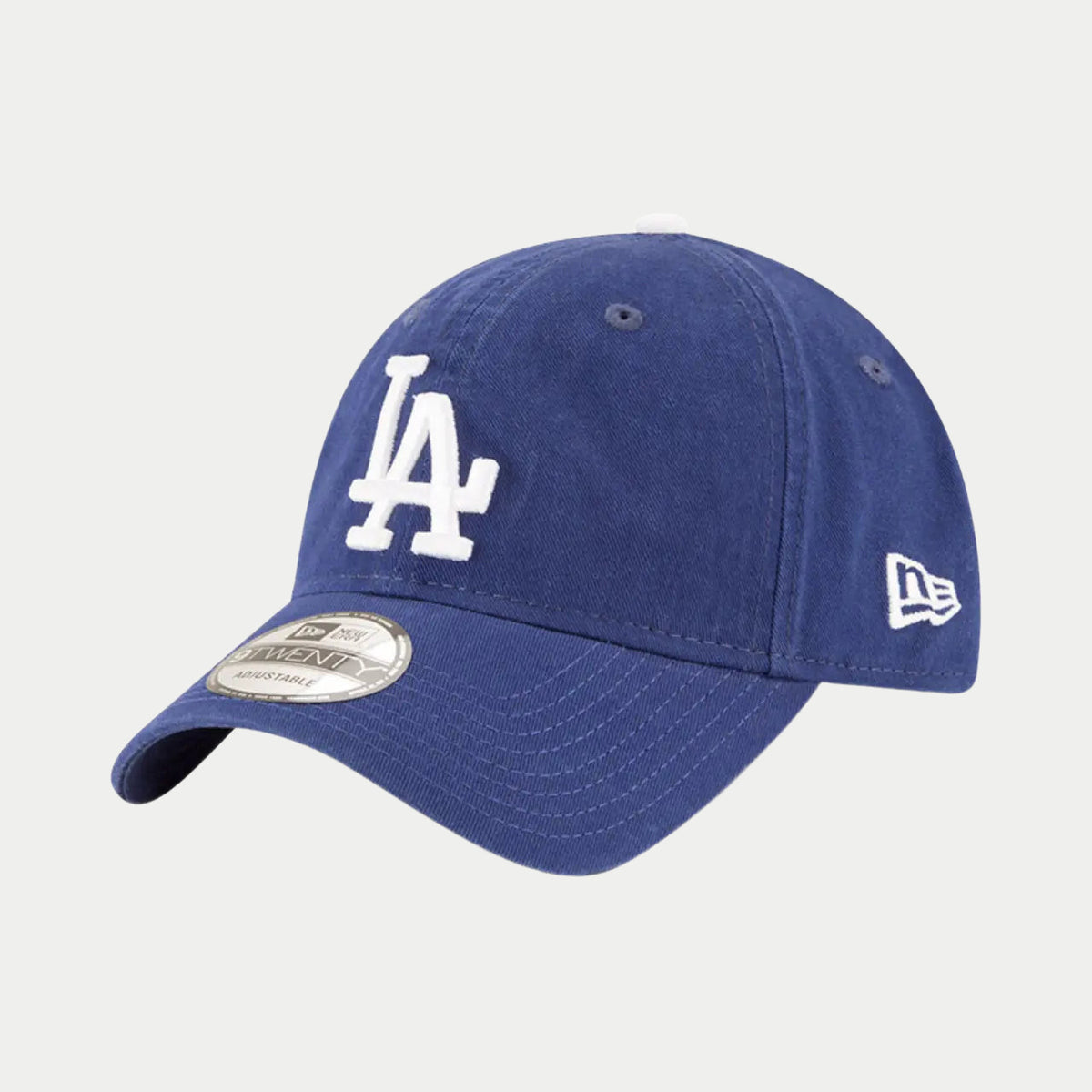 Casquette 9Twenty bleu roi délavé de trois quarts, large monogramme LA blanc brodé