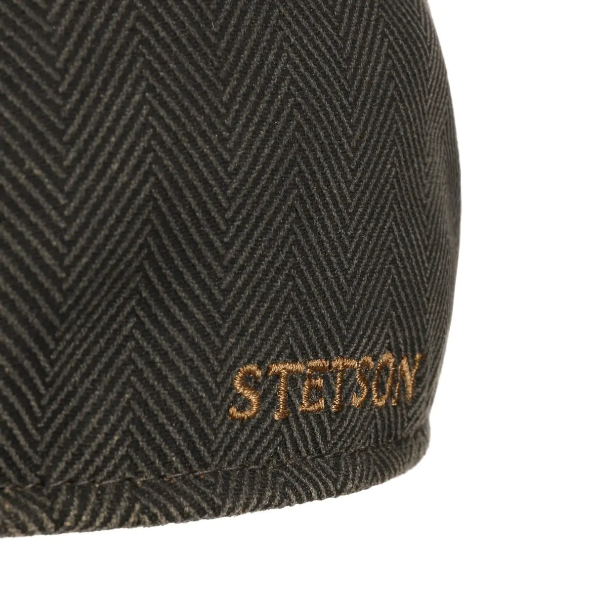 Lettrage Stetson brodé camel sur le tissu à chevrons brun olive