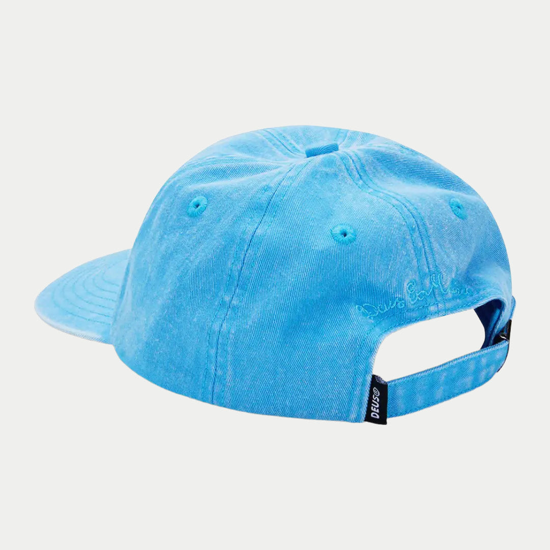 Dos de la casquette Bonnie Blue : script brodé, sangle réglable à boucle et étiquette tissée noire