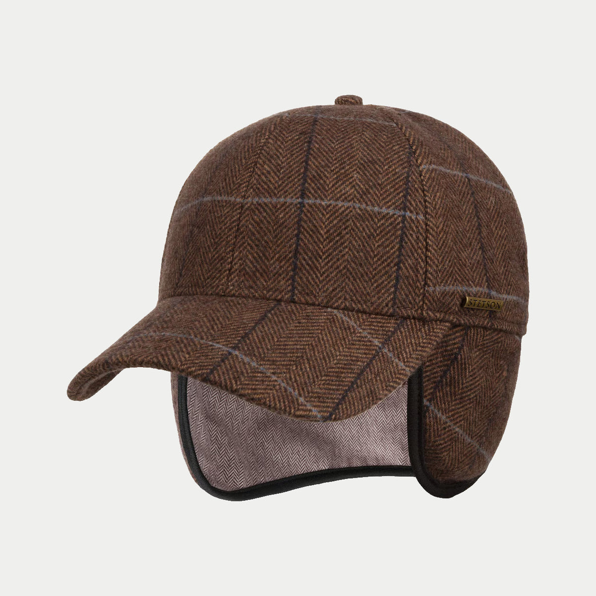 Casquette Kinty Stetson marron en laine à chevrons, vue de trois quarts avec les cache-oreilles rabattus