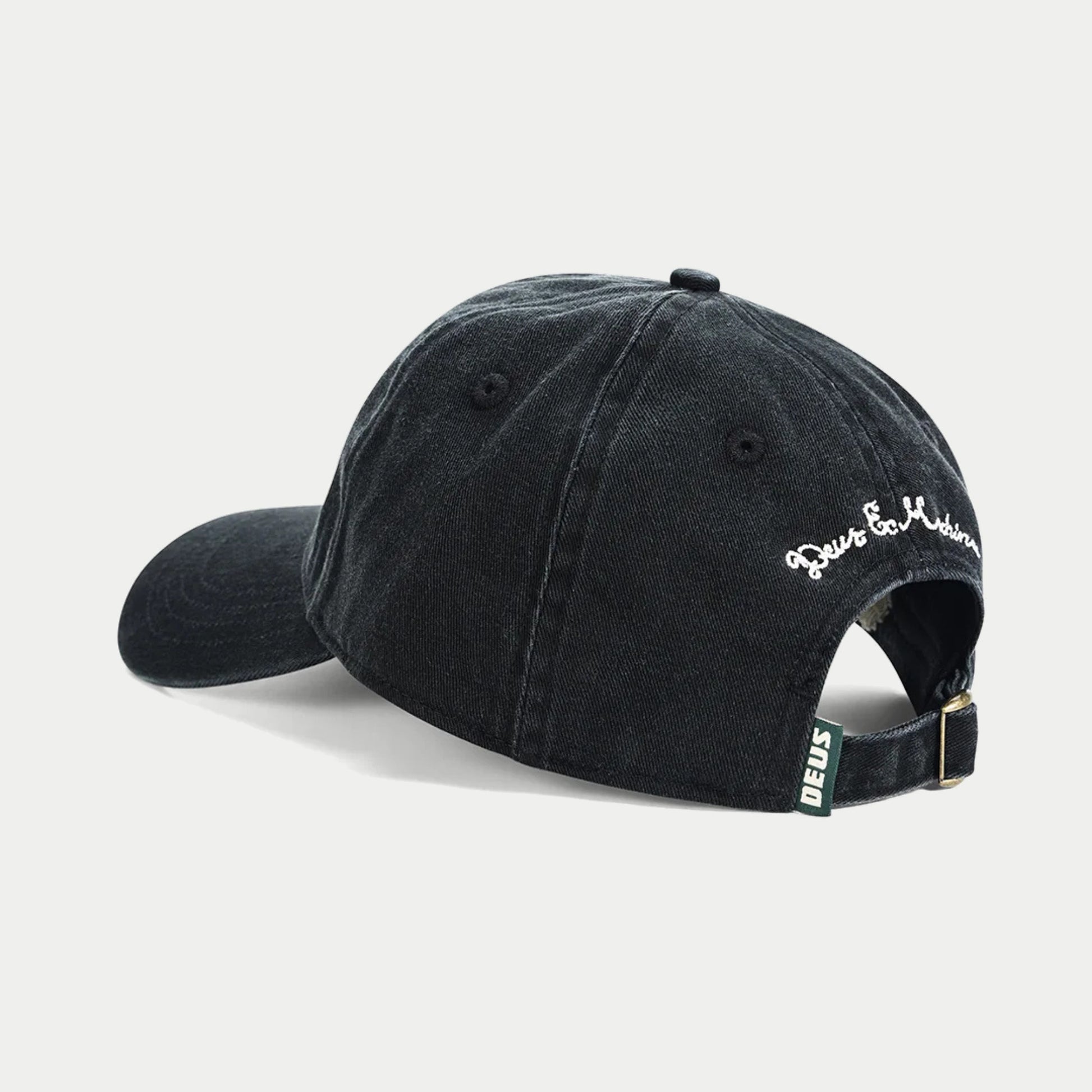 Casquette Smile Anthracite Deus Ex Machina - vue arrière, signature brodée blanche et sangle de réglage à boucle métal