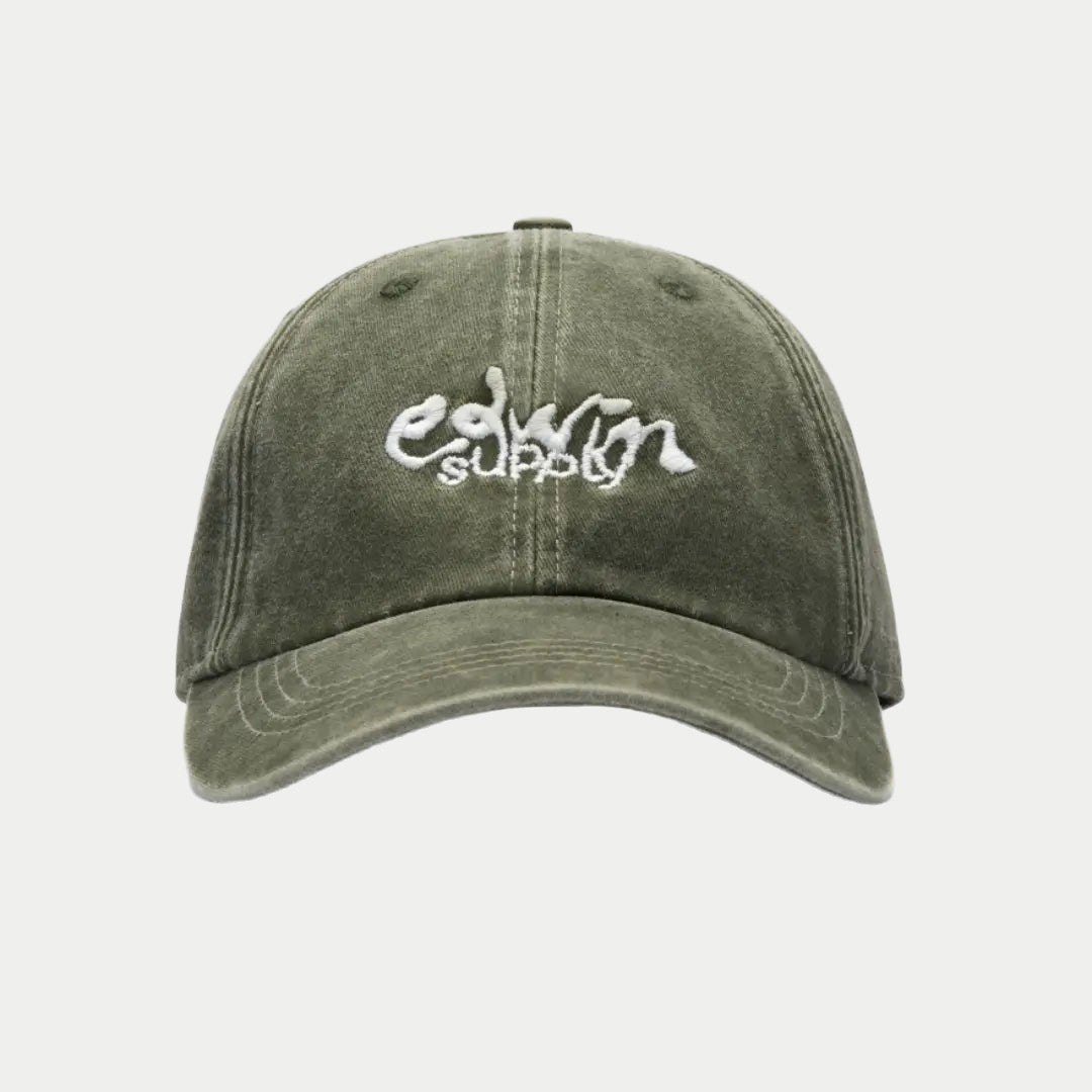 Casquette 6 panneaux en toile délavée vert olive, logo edwin supply brodé blanc, vue de face