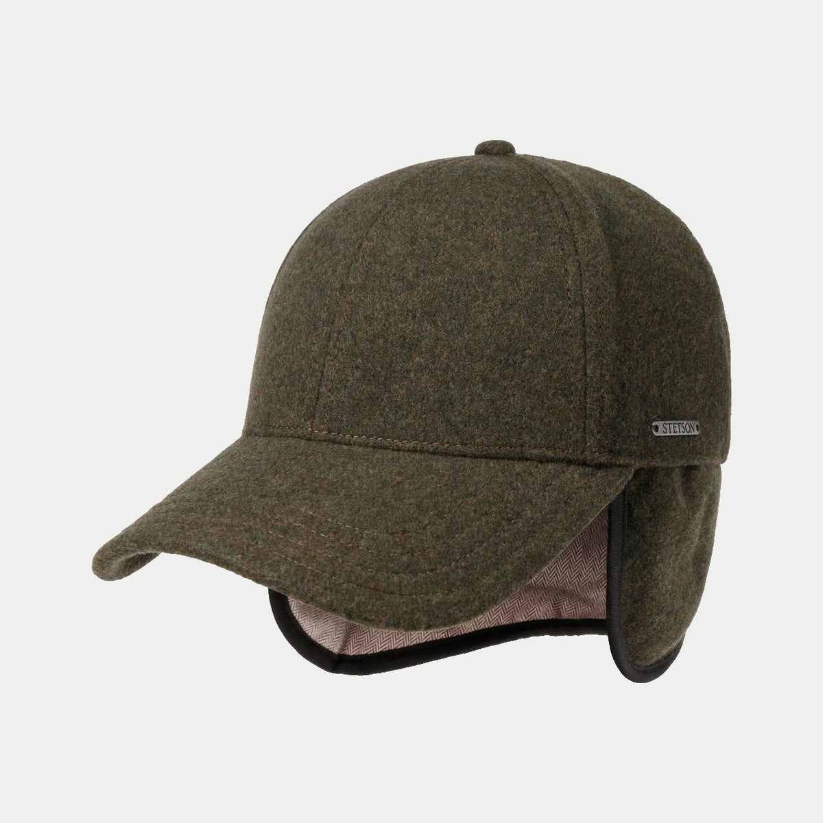 Casquette Vaby Stetson olive en laine et cachemire, vue de trois quarts avec les cache-oreilles rabattus