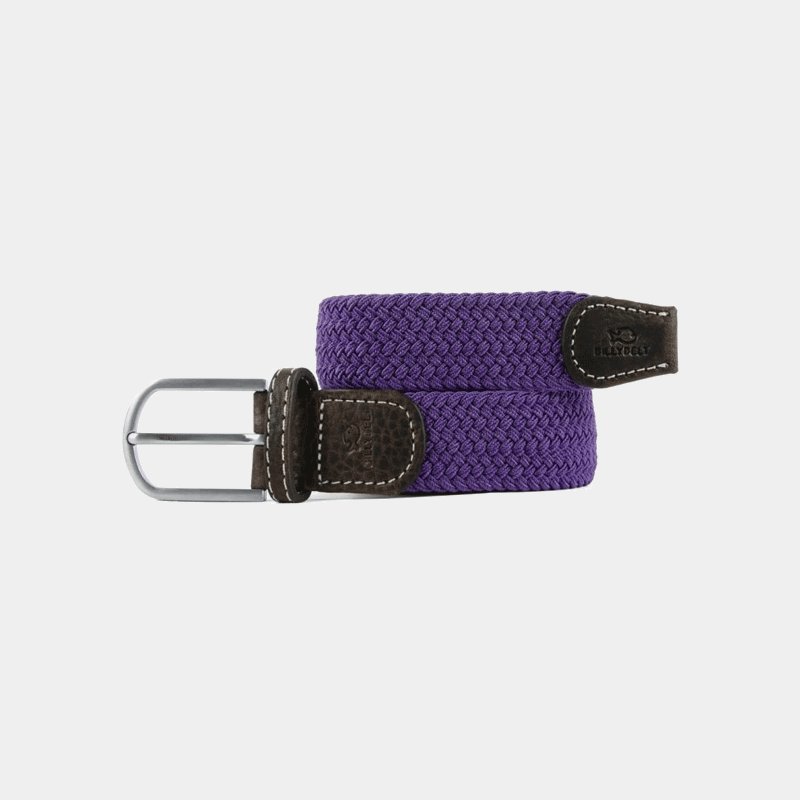 Ceinture Améthyste roulée sur fond clair : tresse élastique violet franc, cuir brun foncé et boucle argent poli