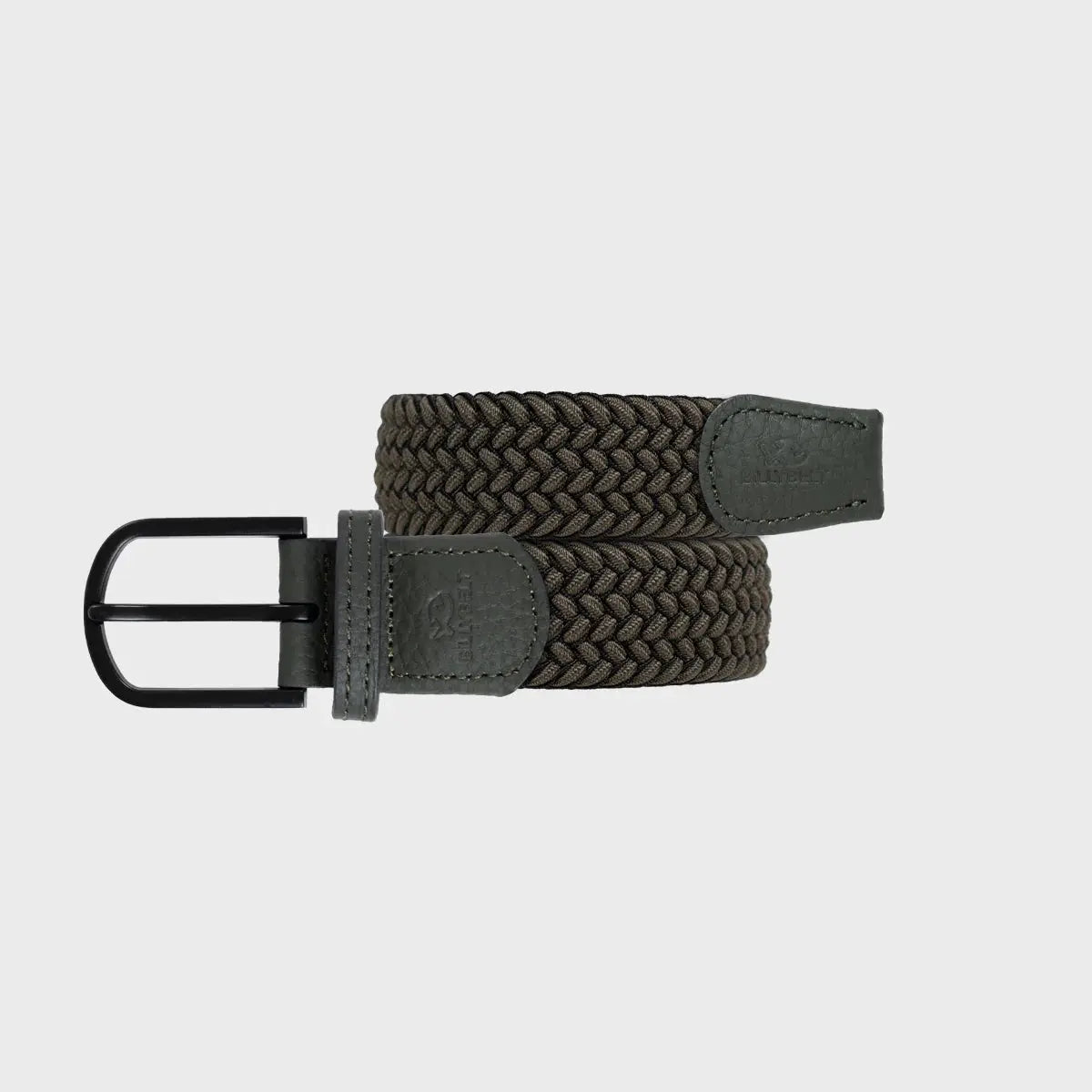 Ceinture tressée Sherwood enroulée : tressage uni kaki militaire sombre, boucle noire mate et embouts assortis