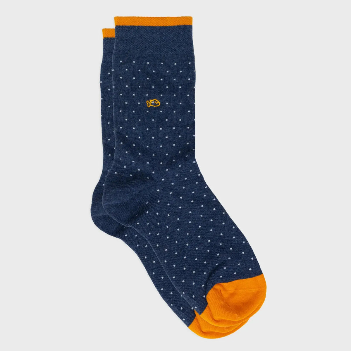Chaussettes Bleu Marine chiné à micro-carrés blancs, liseré et pointe orange, poisson brodé orange.