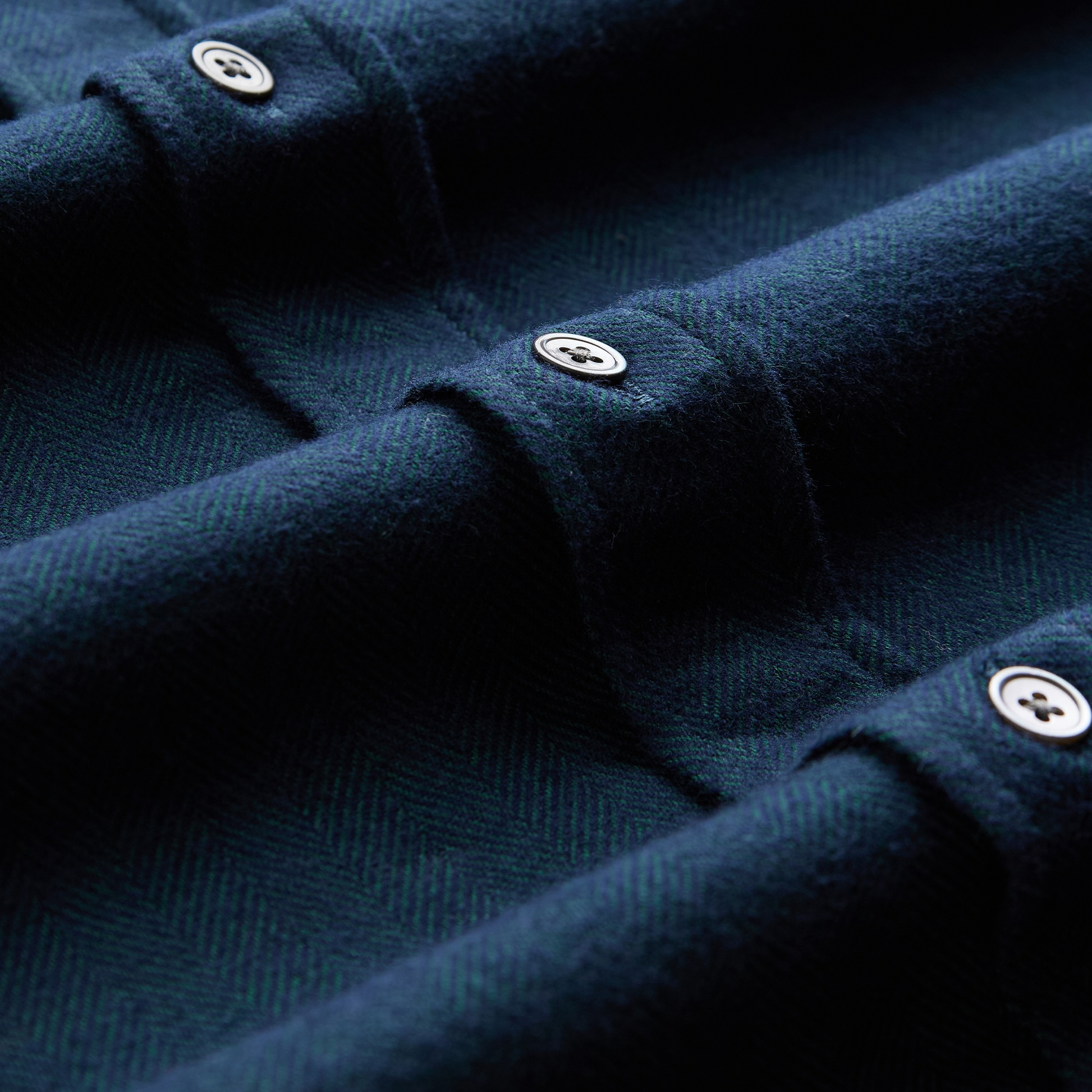 Chevrons vert-bleu de la flanelle brossée et boutons de nacre