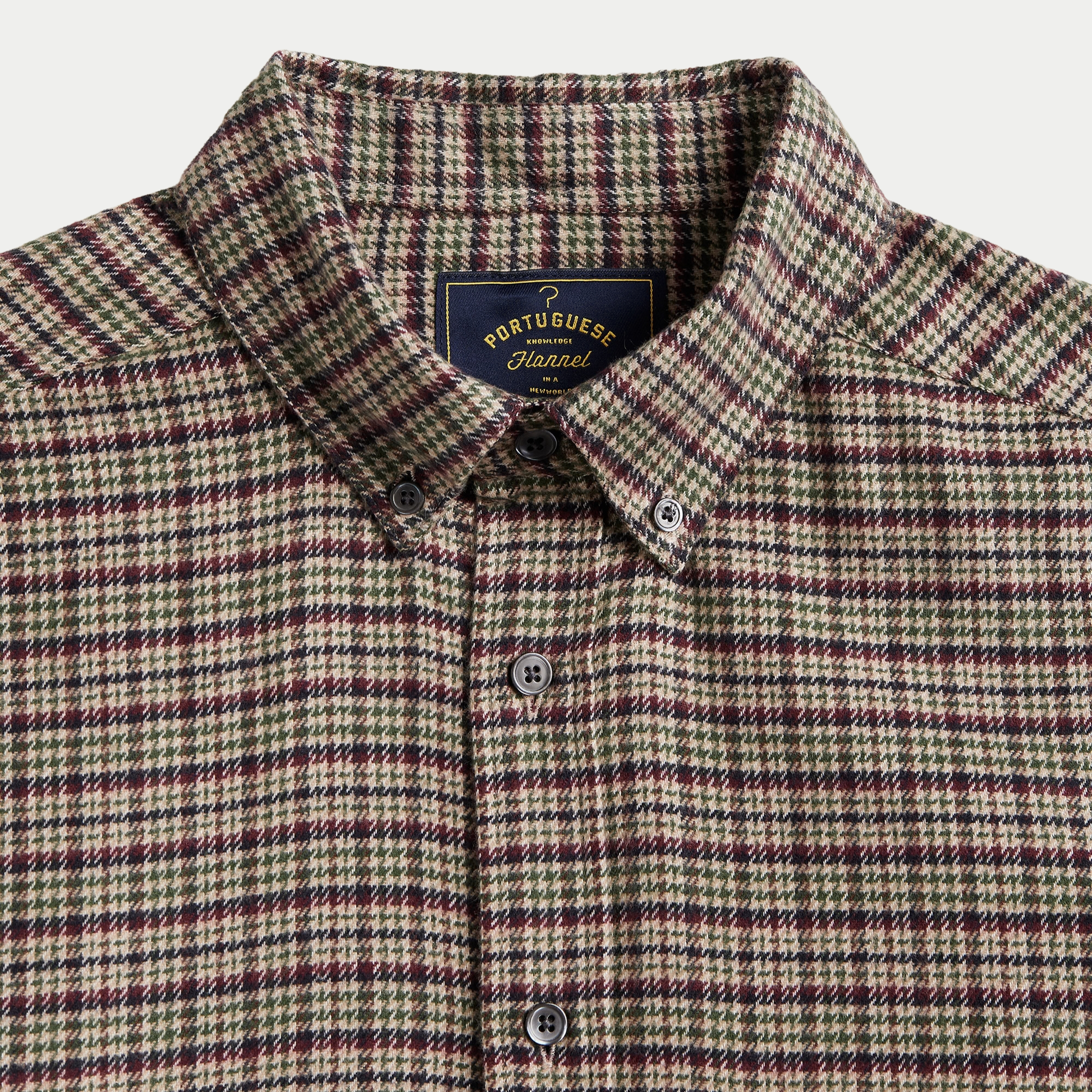 Col boutonné et étiquette Portuguese Flannel de la chemise Feno