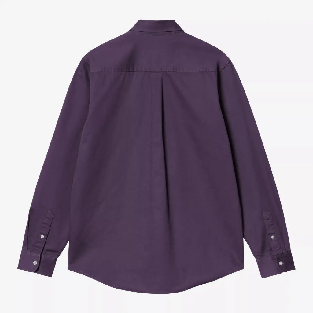 Dos de la chemise Madison violet aubergine, empiècement d'épaule, pli d'aisance central et bas arrondi