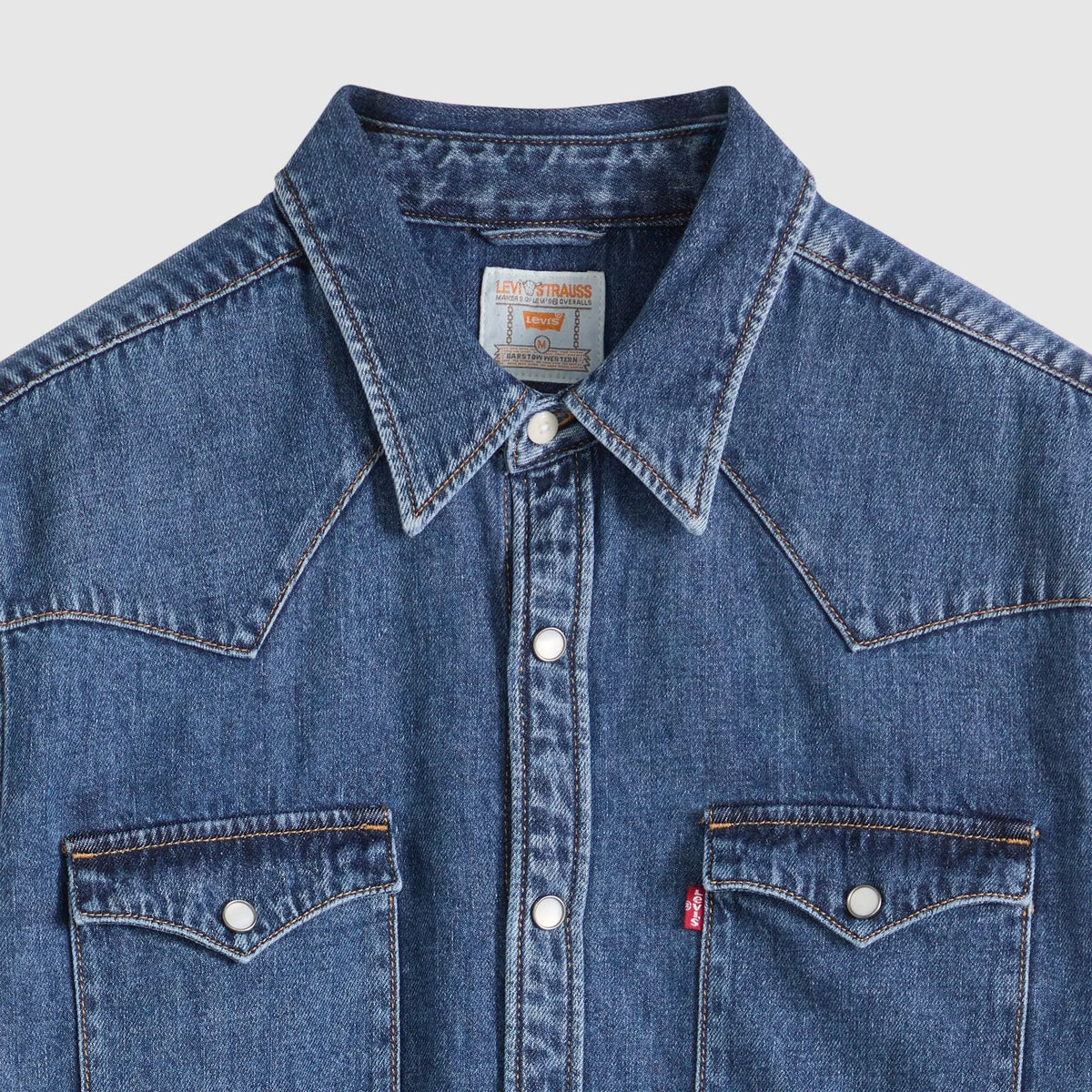 Chemise Barstow Levi's Solucell Western, détail du col et de l'étiquette Levi Strauss sur la patte de boutonnage