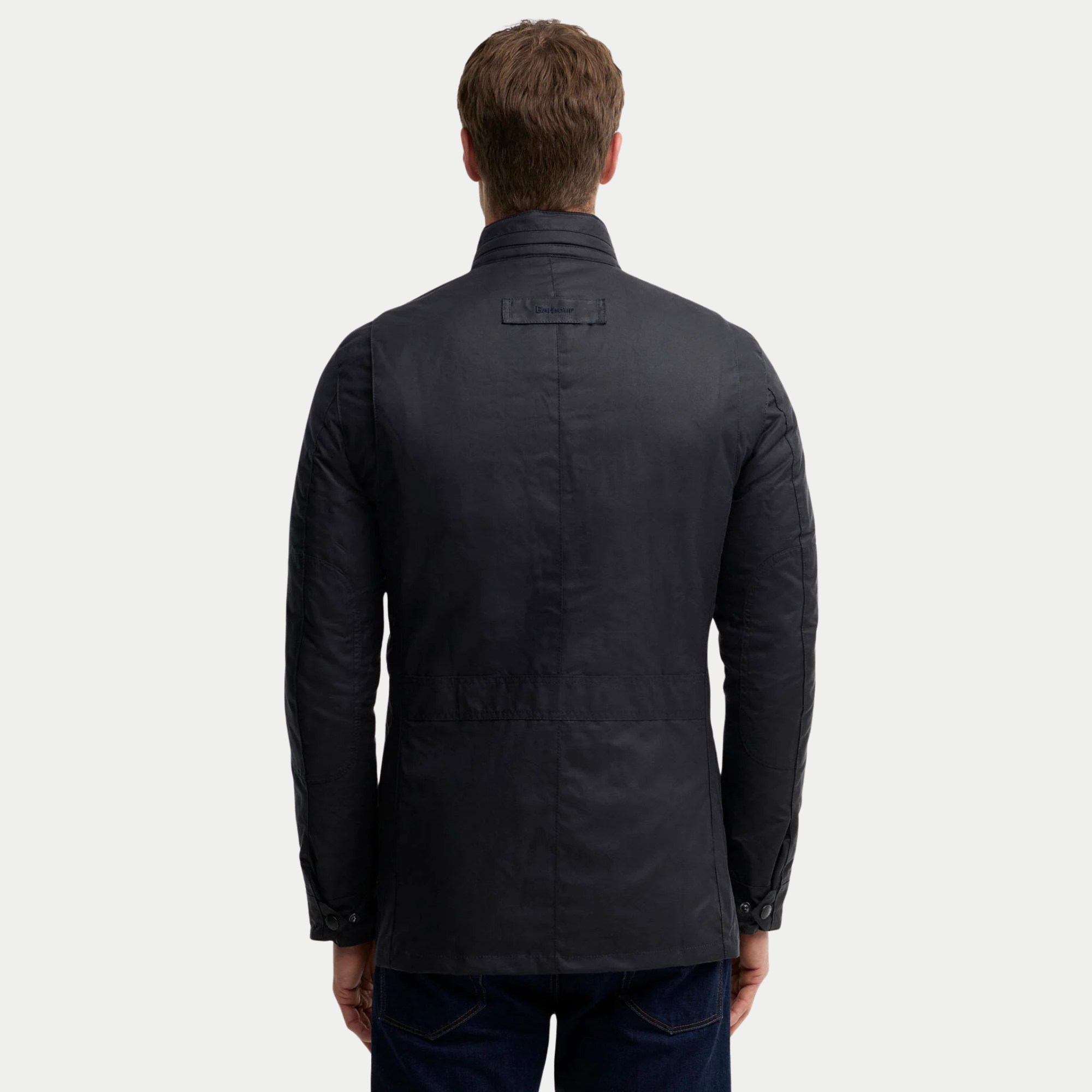 Veste cirée Corbridge marine Barbour vue de dos, soufflet d’aisance à la taille et poignets à pression