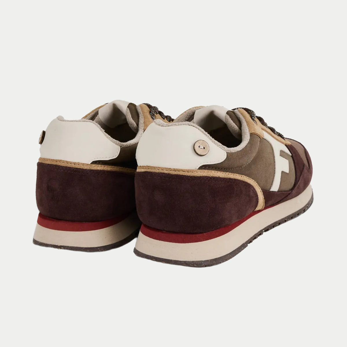 Elm Runnings marron Faguo - paire de dos, contreforts blanc cassé et liseré rouge sur semelle crème