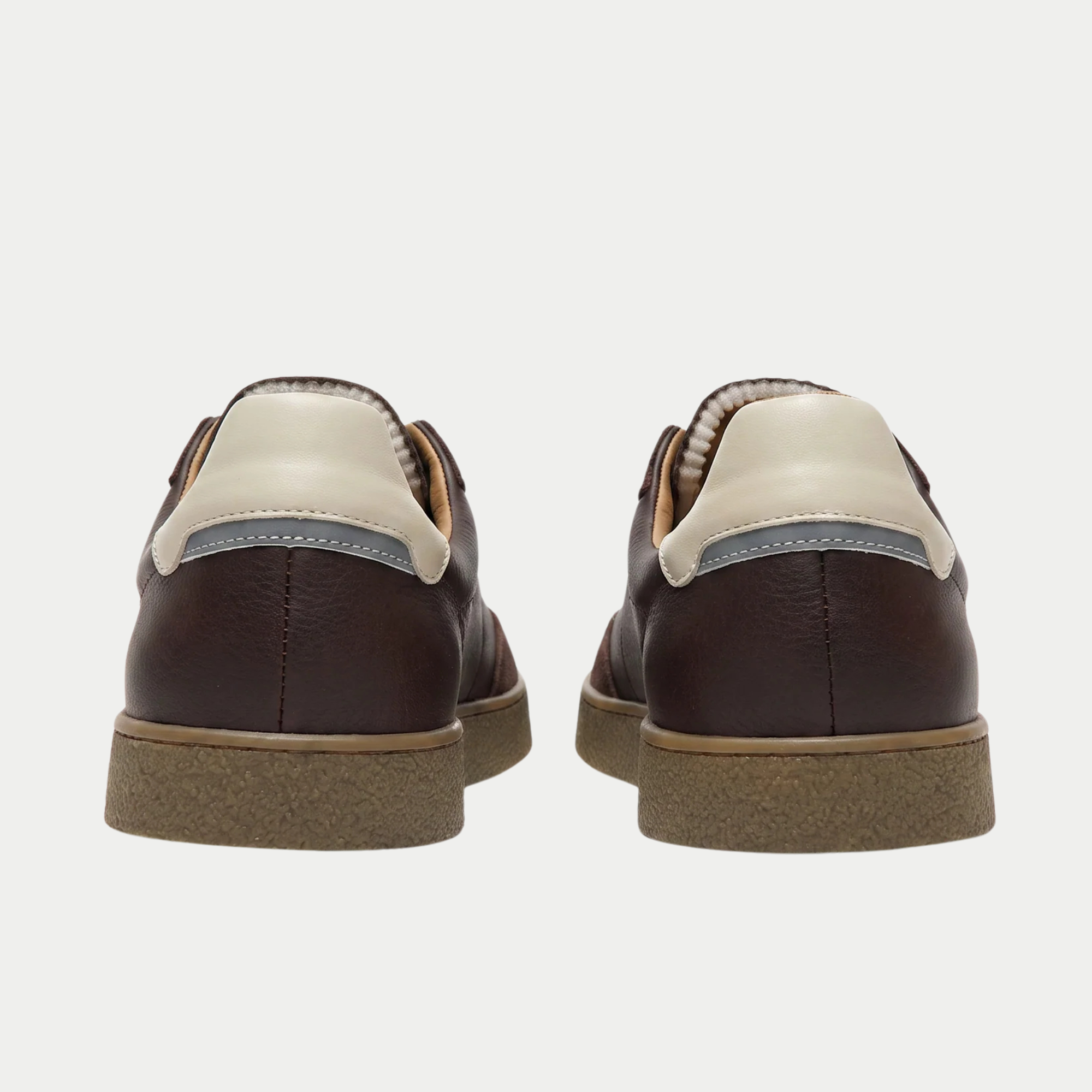 Talons des baskets Lumbo Faguo chocolat, contrefort écru et semelle caramel