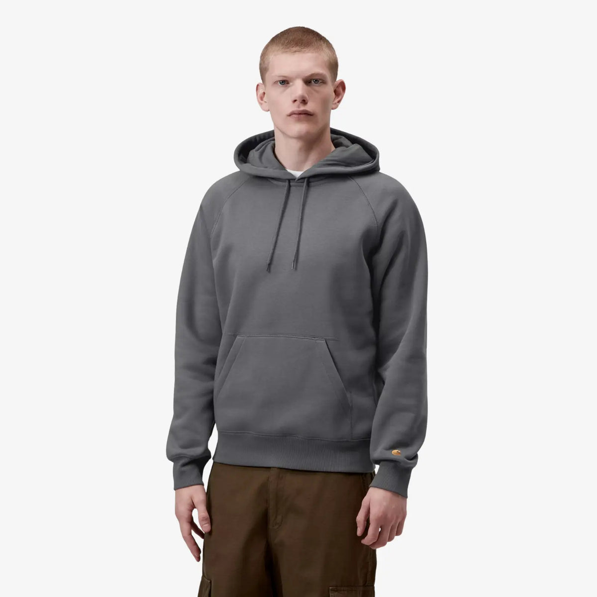 Hoodie Chase Carhartt WIP Styx - détail broderie logo C manche