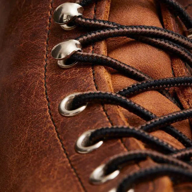 Iron Ranger Copper Rough & Tough Red Wing - détail œillets, crochets et lacets