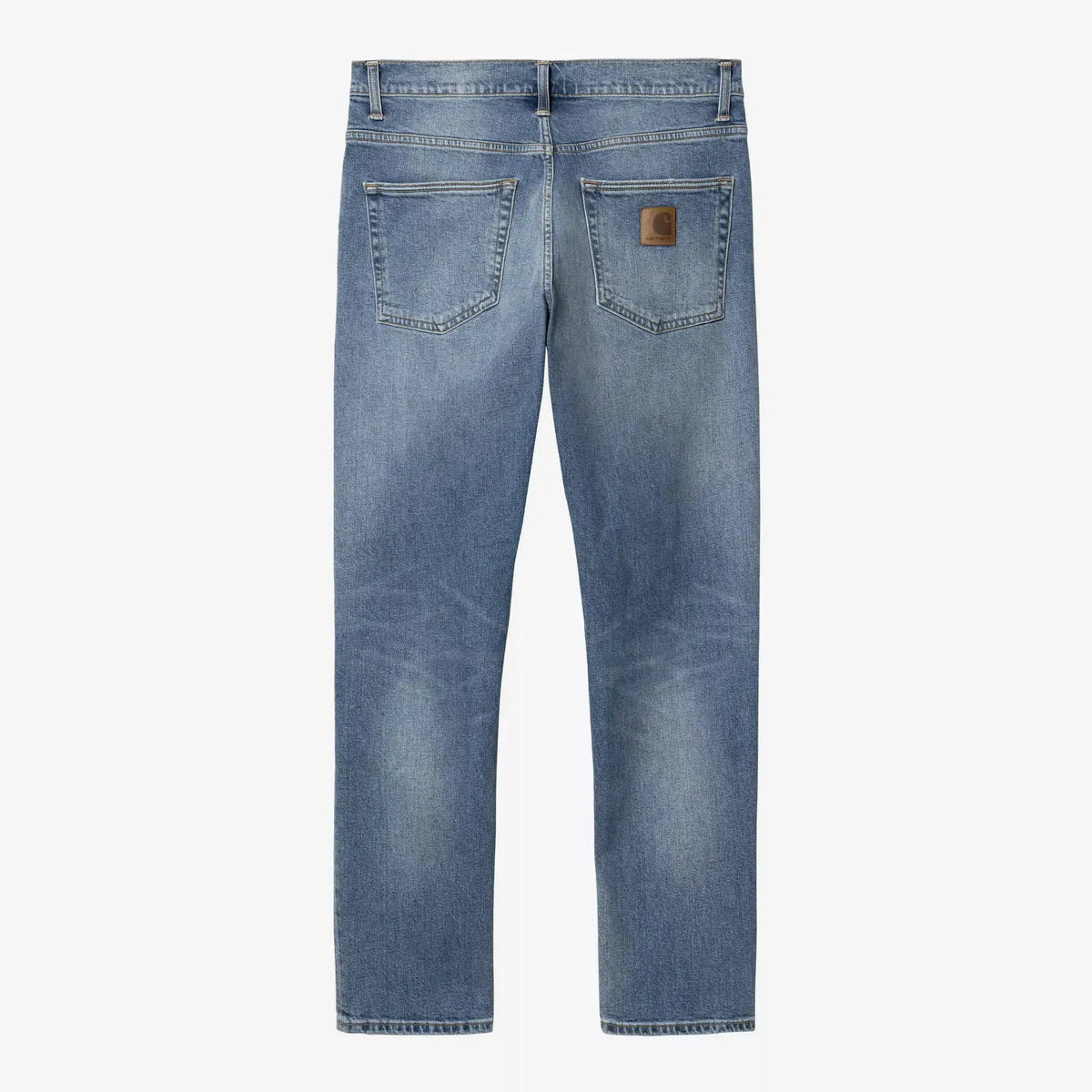 Dos du Klondike Pant Blue Worn Bleached, patch cuir Carhartt et plis creusés derrière les genoux, bleu clair