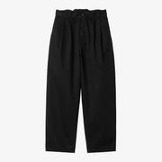 Marv Pant noir, délavage Black Stone Washed, à plat de face : deux plis avant, jambe large, taille froncée