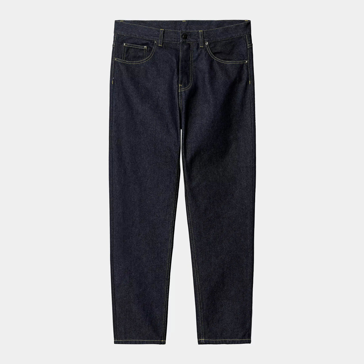 Newel Pant Blue One Wash à plat de face, indigo brut très foncé et surpiqûres jaunes fortement contrastées.