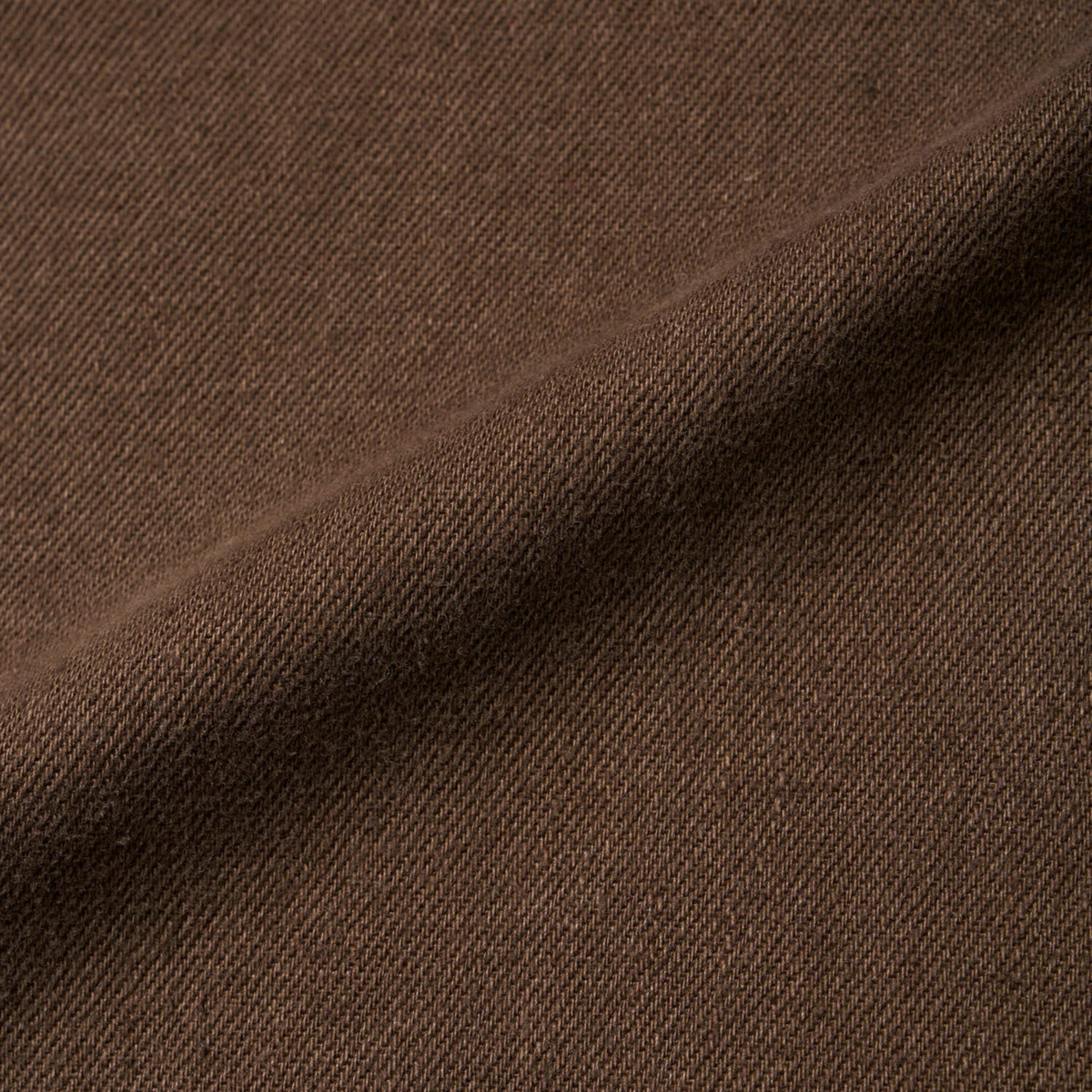 Pantalon Relaxed Hemp Earth Gramicci - macro du sergé de chanvre brun, armure diagonale