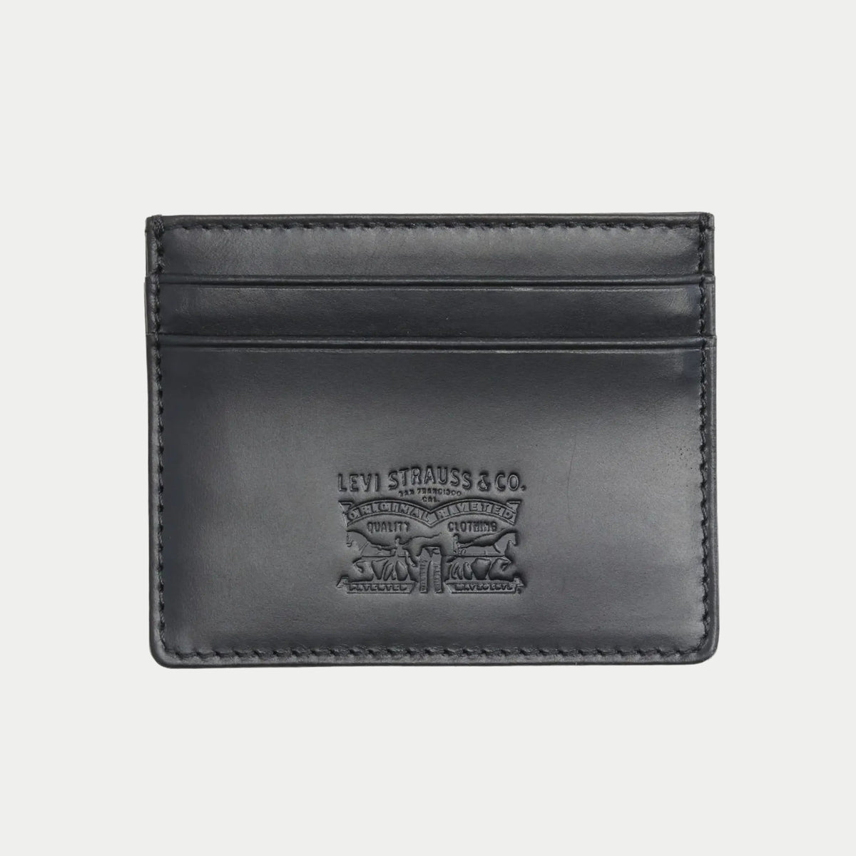Porte-cartes Levi's en cuir noir, face avant à plat avec logo Levi Strauss & Co. embossé ton sur ton