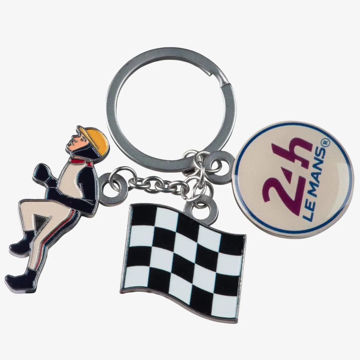Porte-clés 24H du Mans à plat : anneau argenté, chaînette et breloques émaillées pilote, drapeau à damier et médaillon 24h