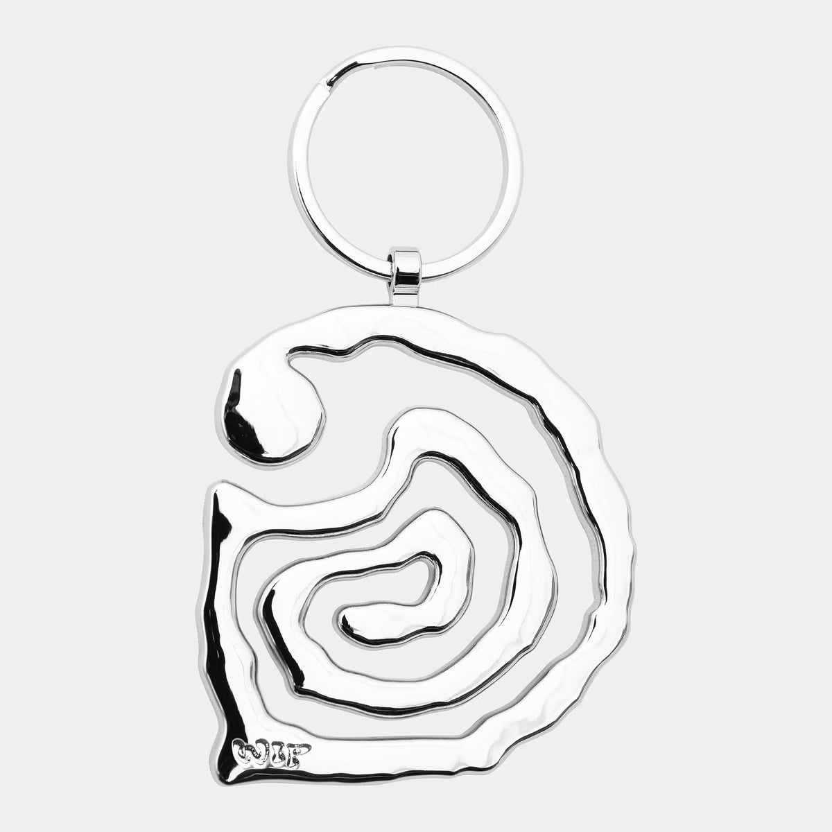 Revers du porte-clés Helix argenté, spirale en relief et petit marquage gravé dans le bas de la breloque