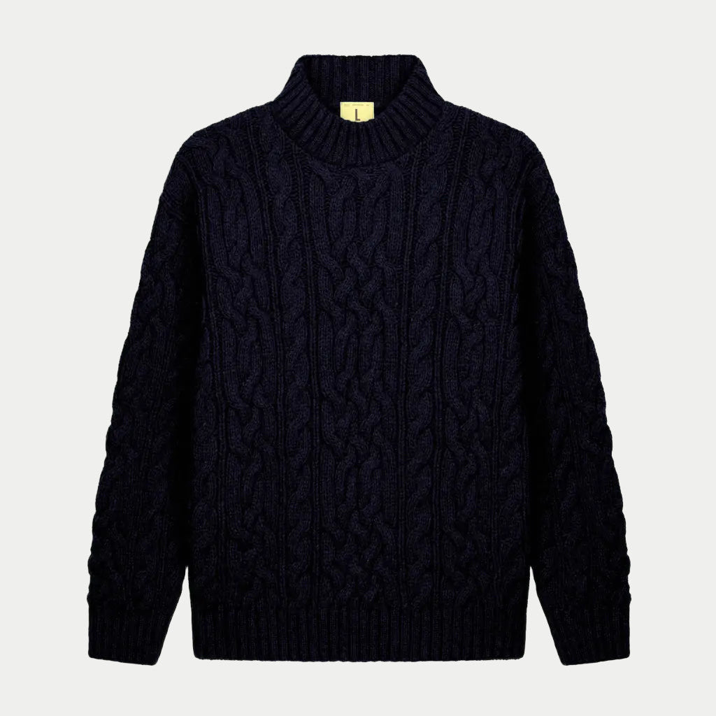 Pull Ohannes en laine Bleu Marine à plat, torsades verticales type aran et col montant côtelé