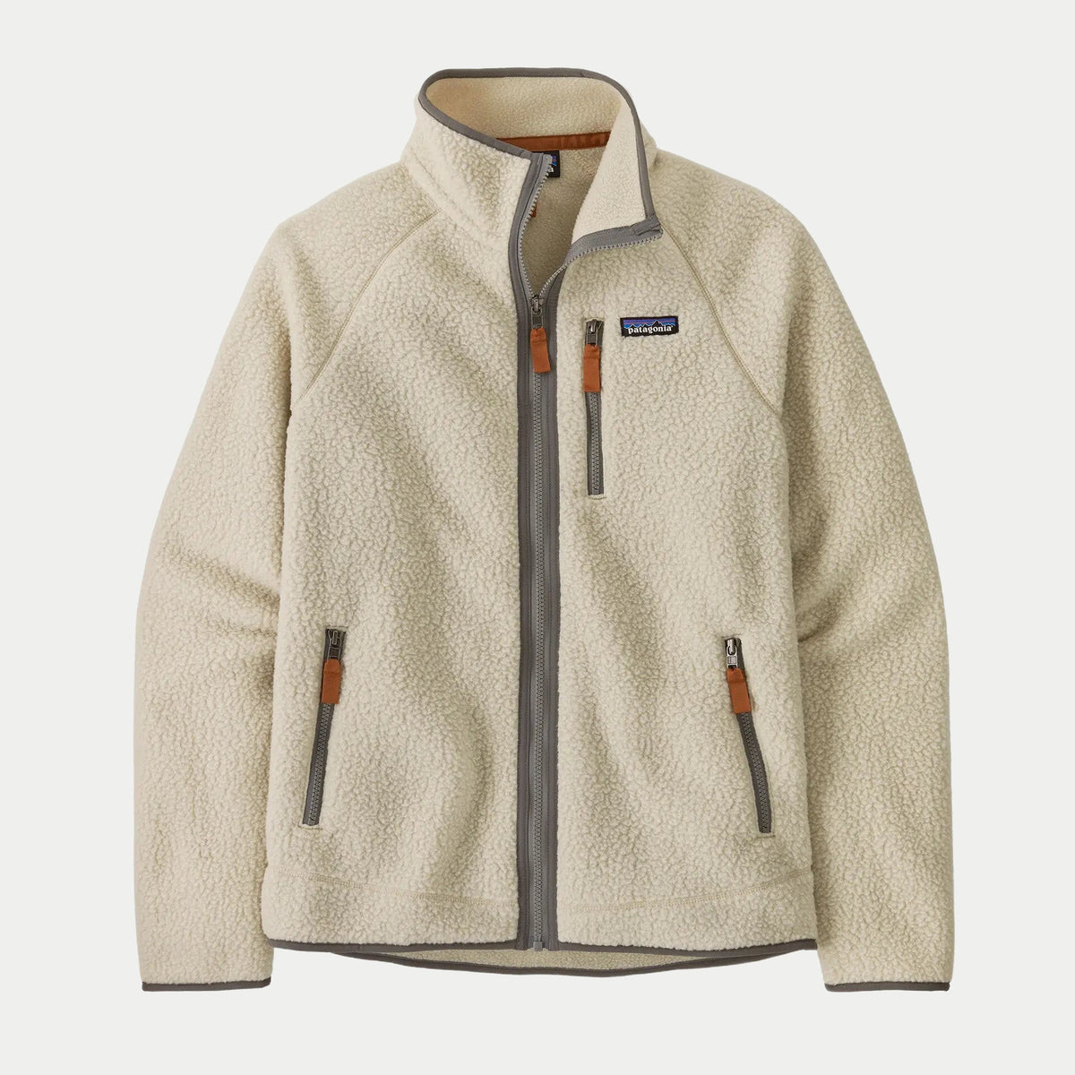 Retro Pile Jacket Pelican à plat : polaire sherpa écrue, bordures gris taupe et tirettes caramel