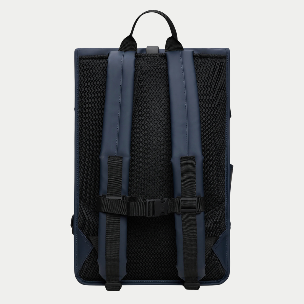 Sac à dos Rolltop Rucksack Large Bleu Marine Rains - dos, panneau air-mesh et sangle de poitrine