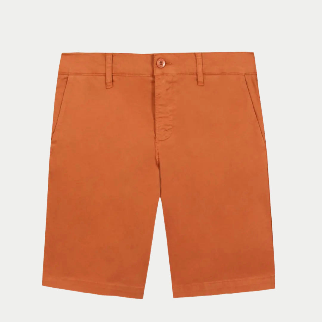Short Saulieu brique vu de face à plat, braguette boutonnée et poches italiennes