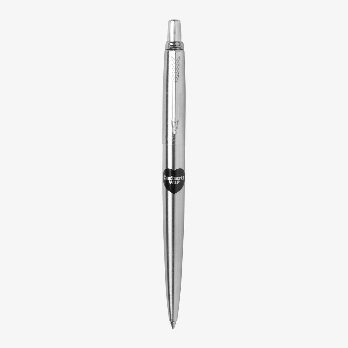 Stylo bille Parker Jotter en acier brossé, clip en pointe de flèche gravée et cœur noir sur le corps