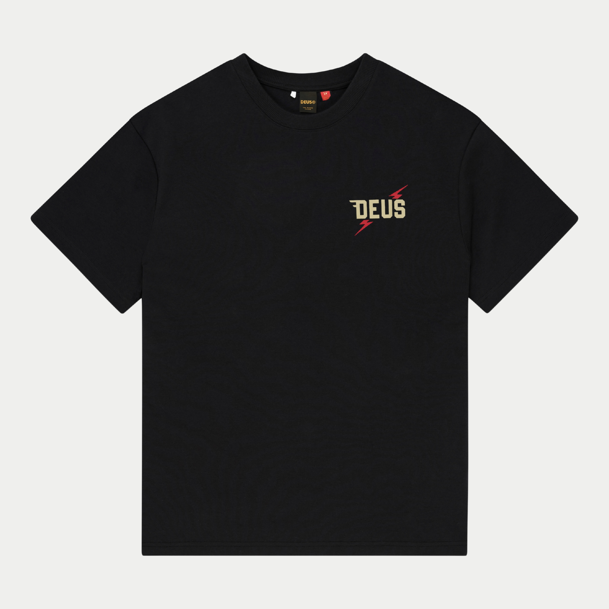 T-shirt Global Spark noir Deus Ex Machina, vue de face : logo éclair DEUS doré et rouge imprimé sur la poitrine