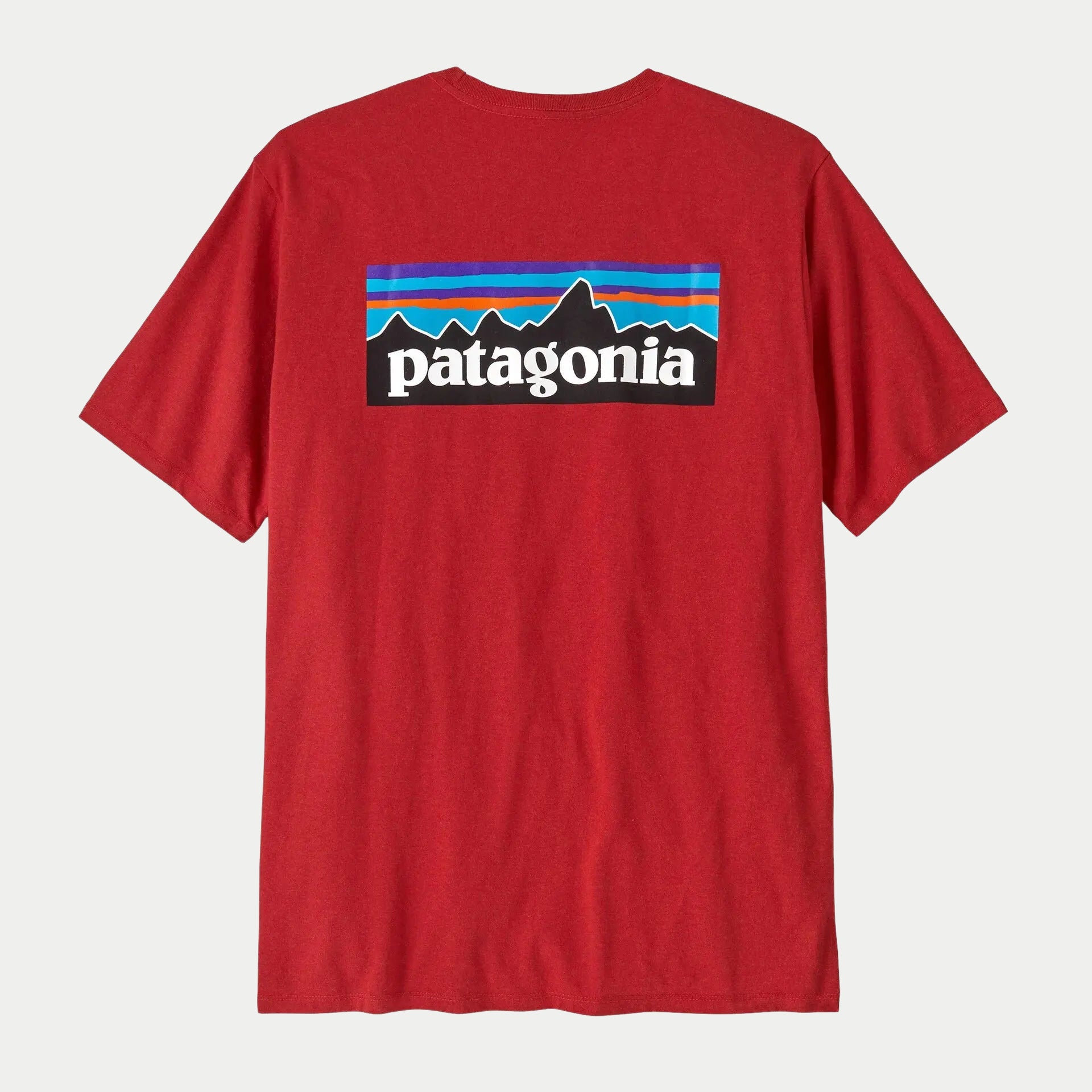 T-shirt P-6 Logo Responsibili-Tee rouge Amanita Red, dos avec le logo P-6 Patagonia
