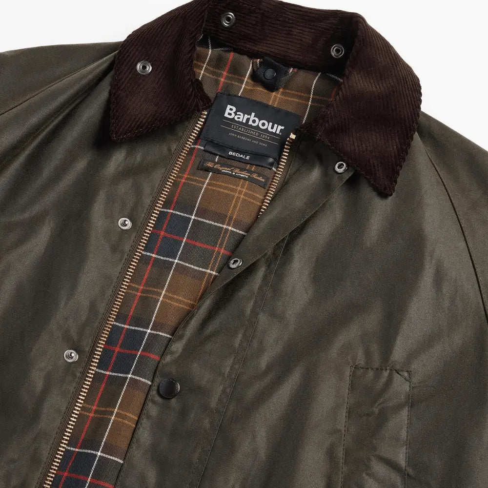 Bedale Archive Olive à plat : doublure tartan Barbour, étiquette Bedale, zip laiton et col velours bordeaux