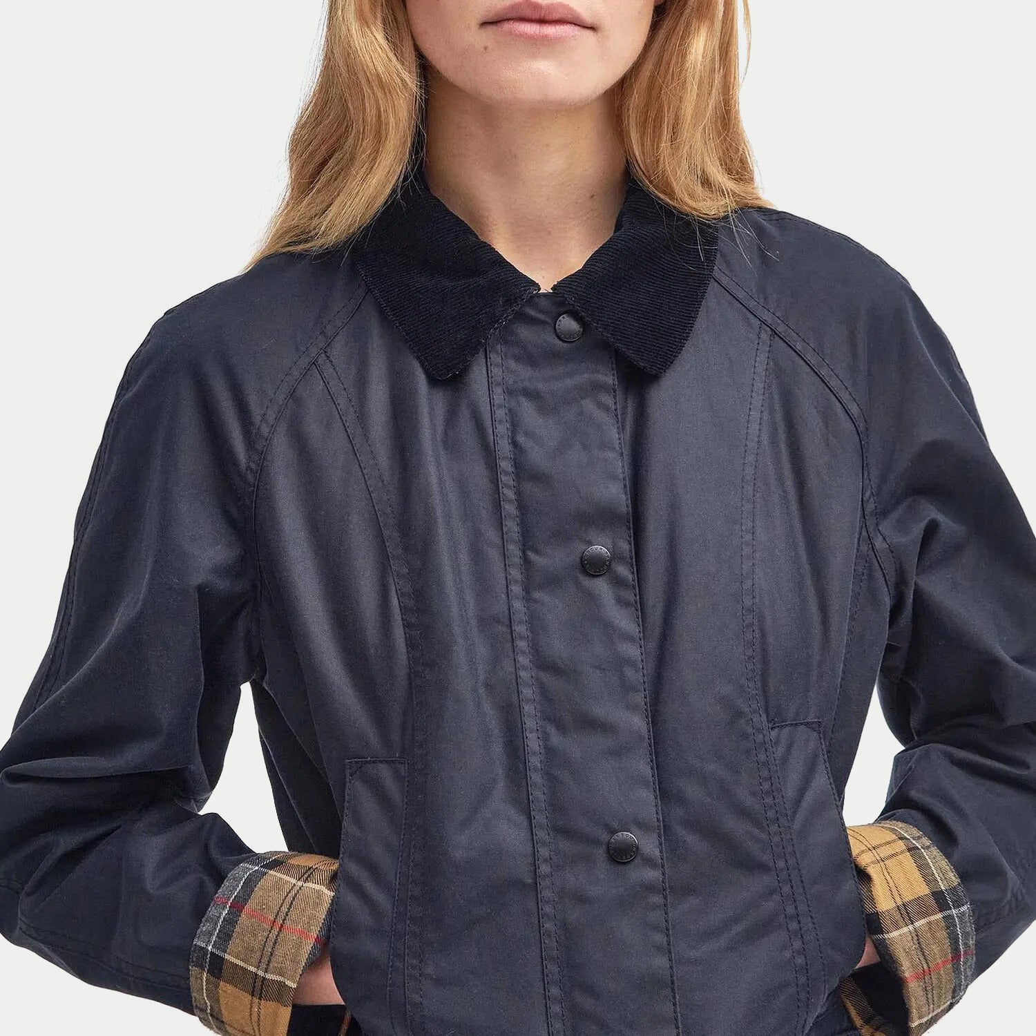 Veste Beadnell cirée bleu marine Barbour - poignets à doublure tartan