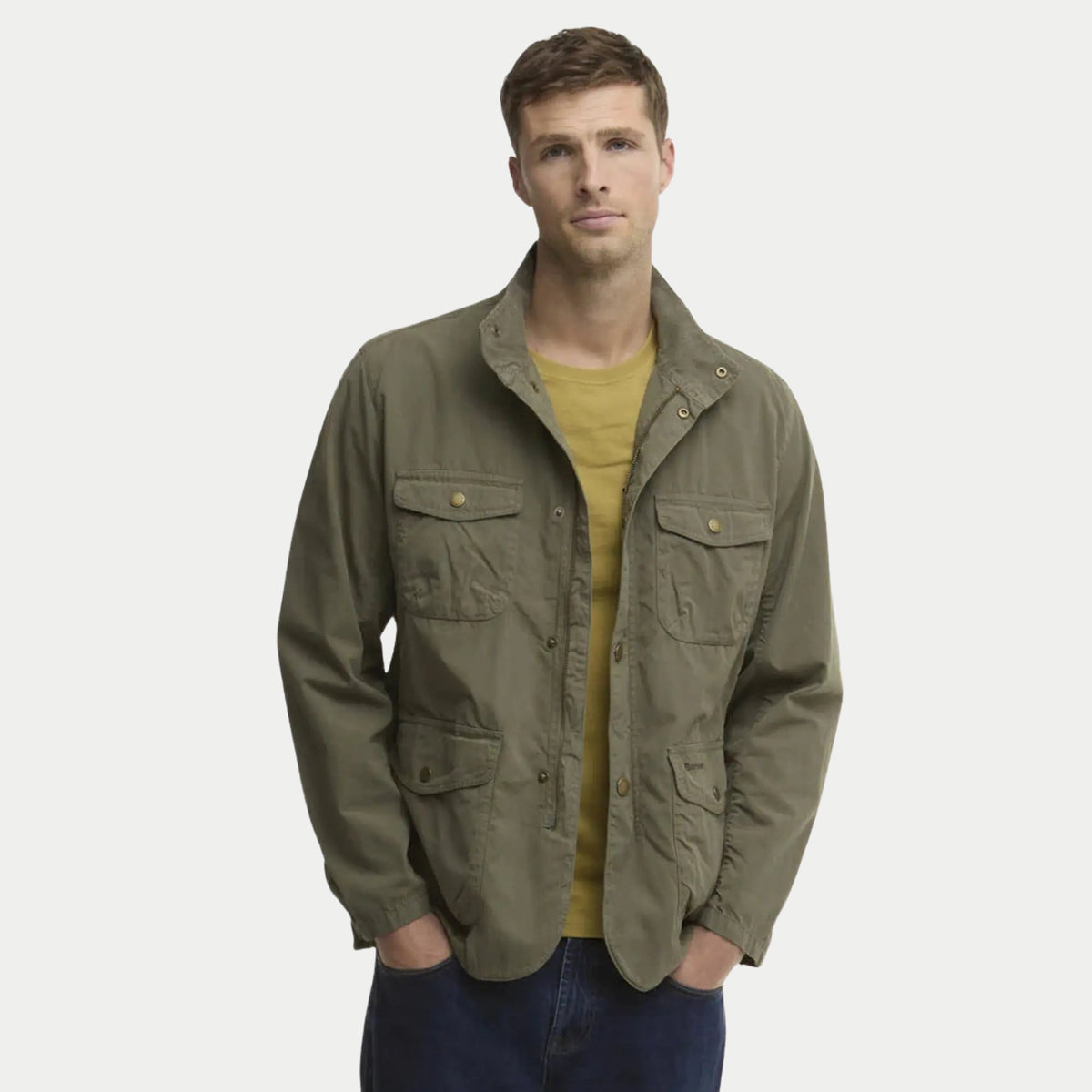 Ogston Casual Dusty Olive portée ouverte, col relevé doublé de velours côtelé