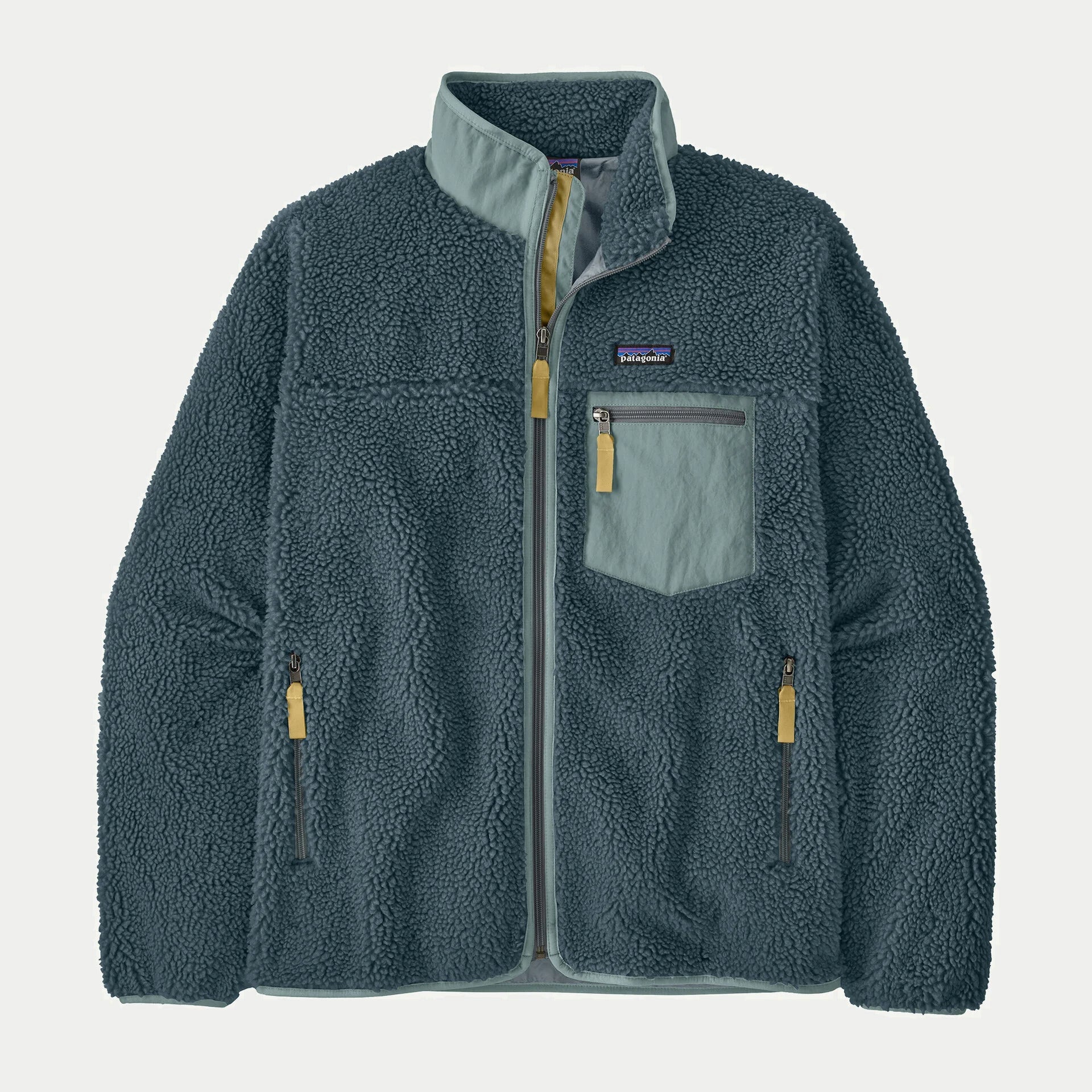 Veste Retro-X Summit Blue Patagonia à plat de face, sherpa bleu ardoise, col et poche poitrine nylon vert d'eau