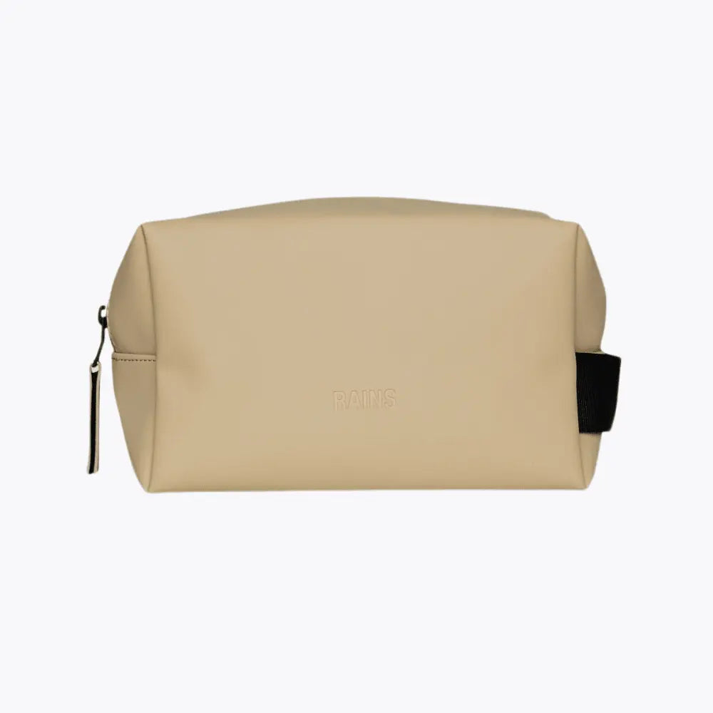 Wash Bag Small Sand beige sable clair, logo embossé discret et tirette assortie